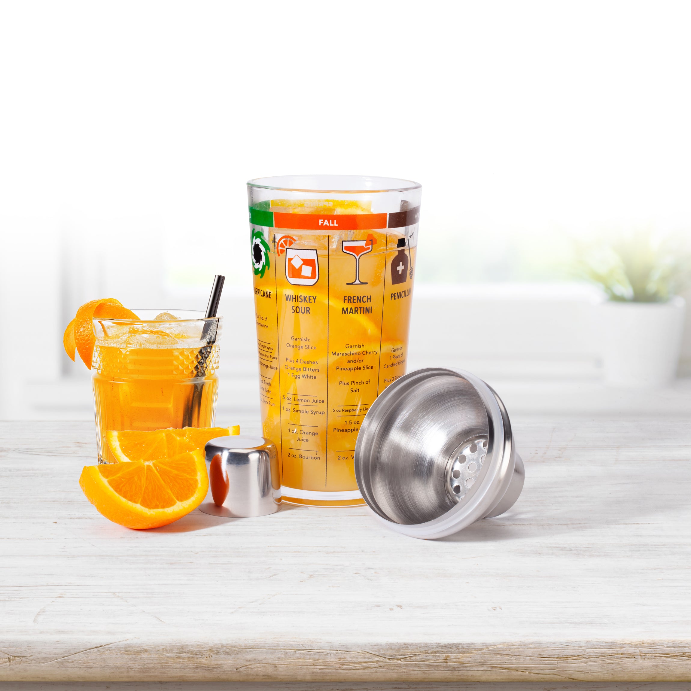 BA101_SEASONAL-COCKTAIL-SHAKER_Action3