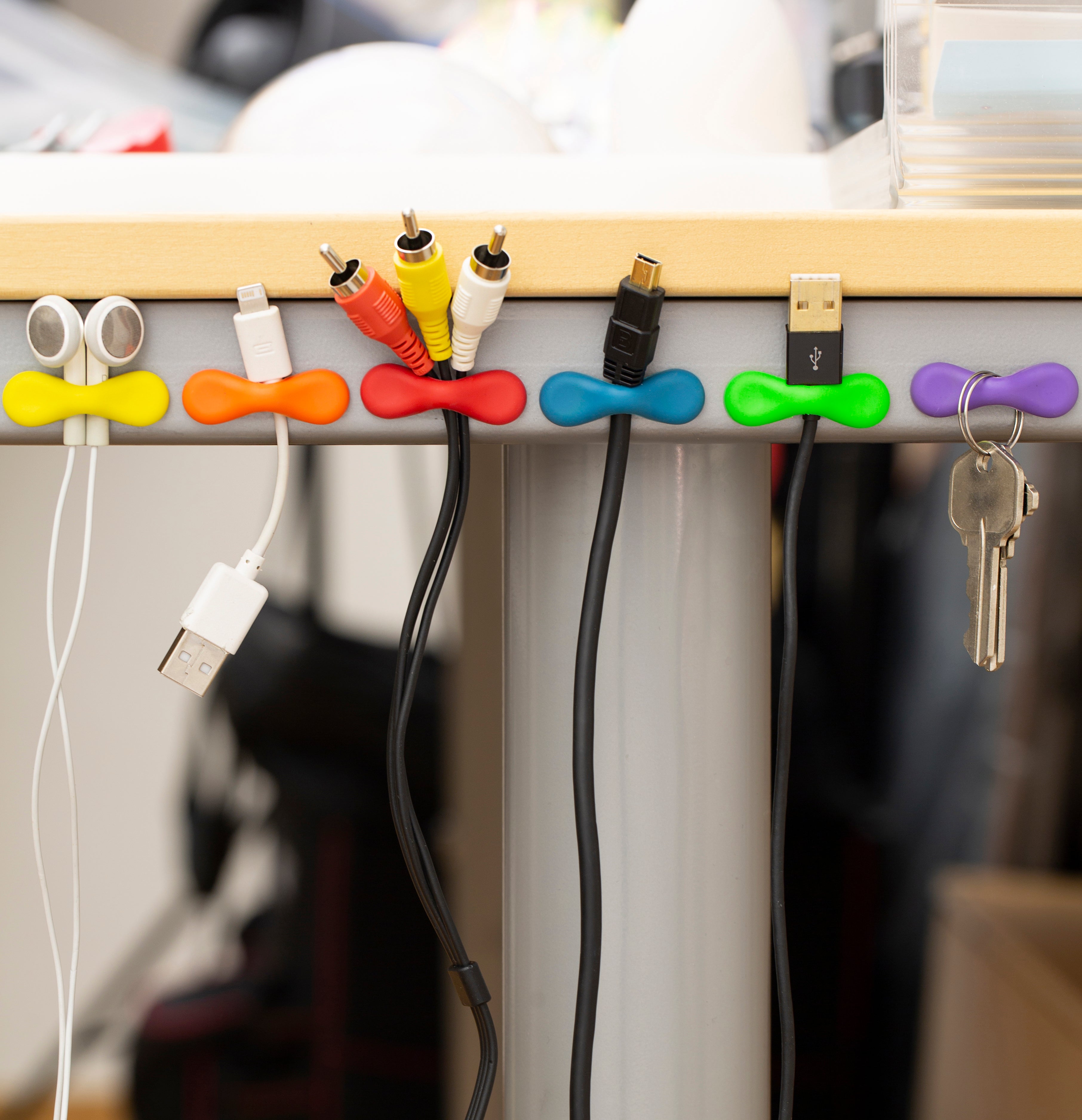 MG87_RainbowCableMagnets_Action_9989